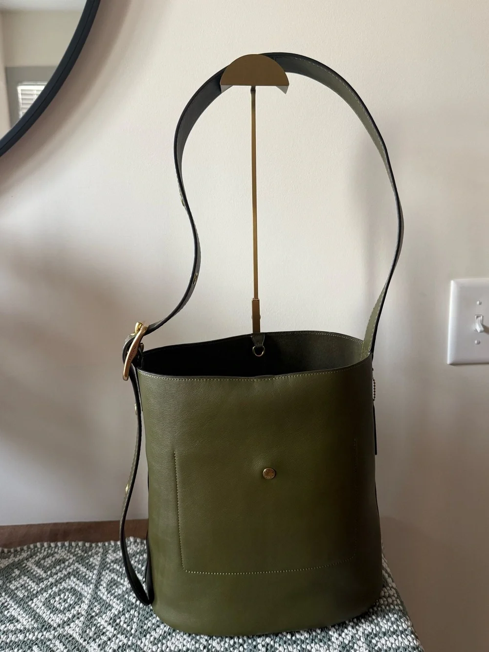 Coach Olive Green Leather Bucket Bag with Matching Pouch- NWOT